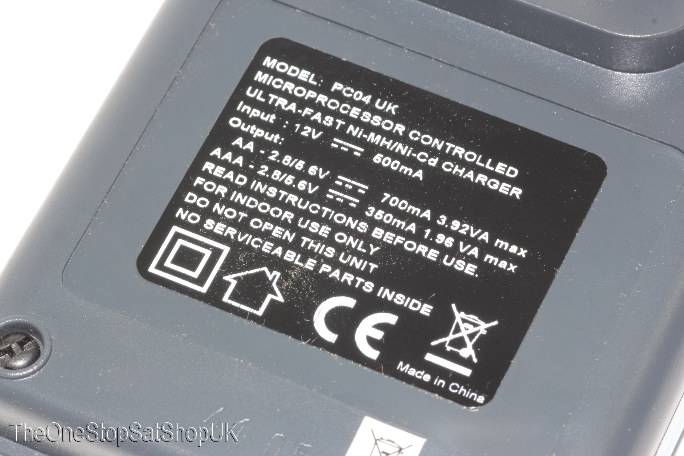 Ultra Fast 1 Hour Mains Battery Charger For AA & AAA Batteries NiMH