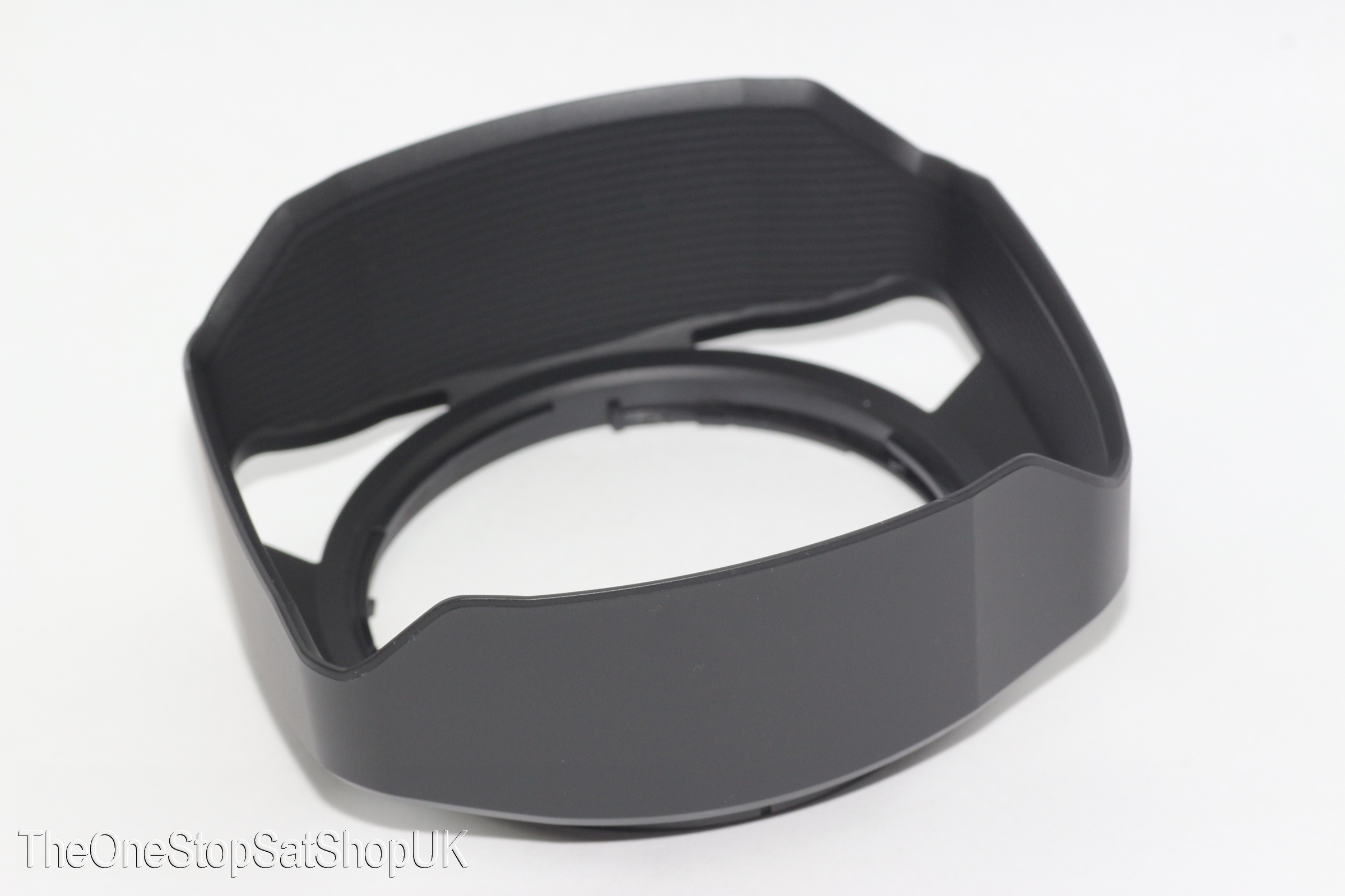 Panasonic SYQ0847 Lumix Digital Camera Lens Hood Cover, DMCFZ2000, DMC